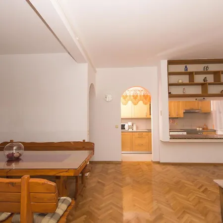 Apartament Toncica *