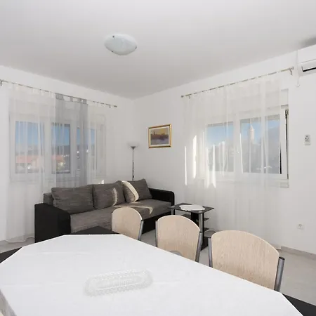 Toncica * Трогір