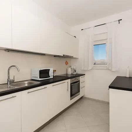 Toncica * Трогір