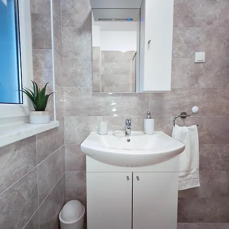 Toncica * Трогір